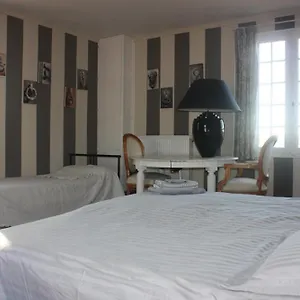 Presbytère De Jonquiere Lavaur (Tarn)